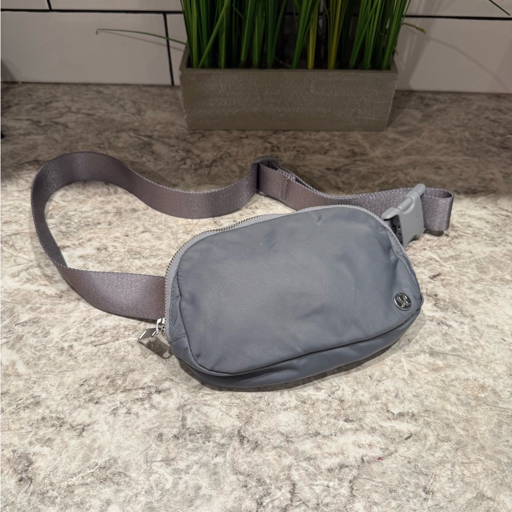 Lululemon Everyday Belt Bag in Grey